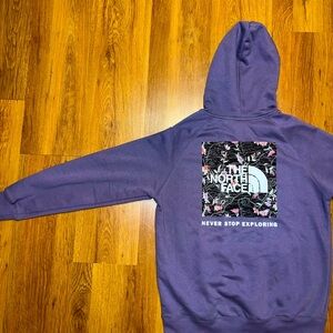 The North Face Size M Women’s Purple “Never Stop Exploring” Hoodie BRAND NEW